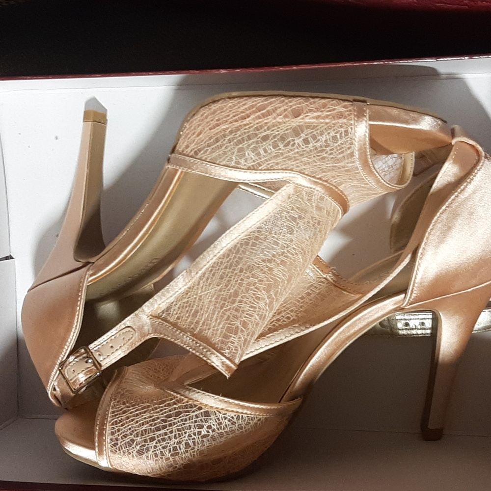 Dressbarn heels 8.5 blush